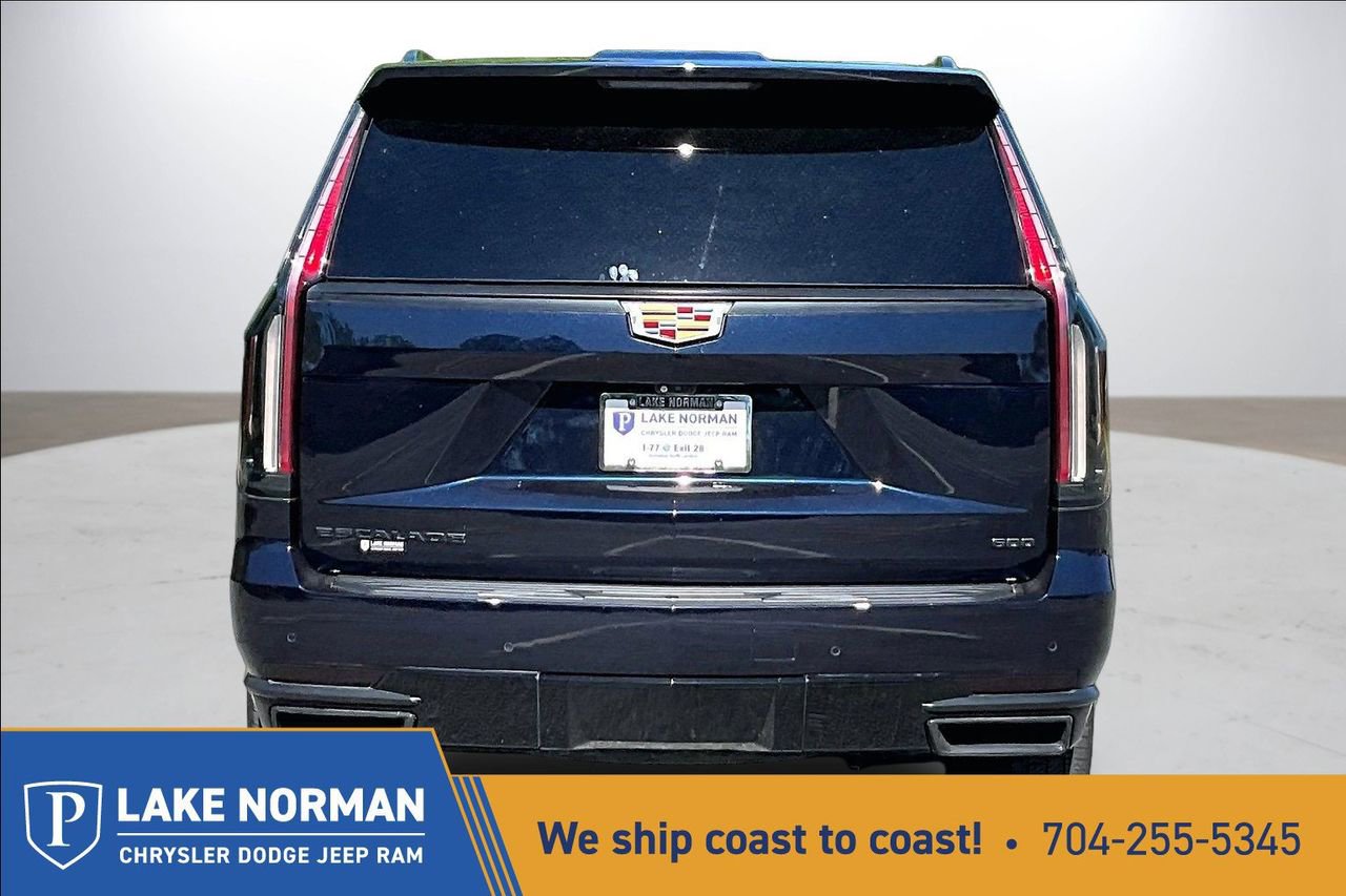 Used 2021 Cadillac Escalade Premium Luxury w/ LPO, Illumination Package AWD/4WD image 8