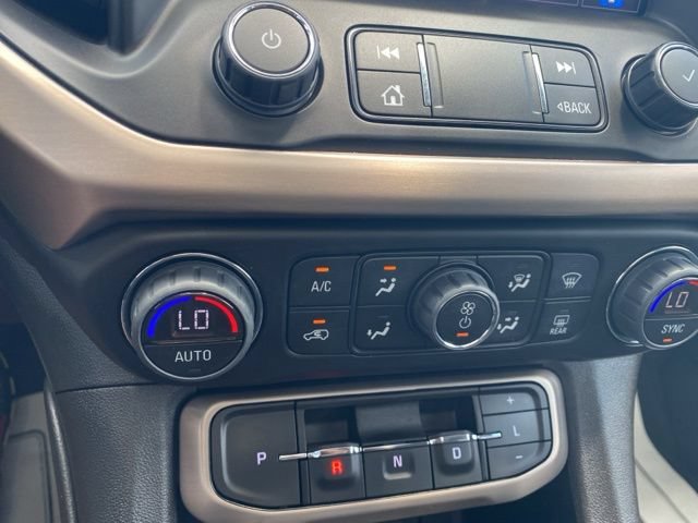 Used 2023 GMC Acadia Denali w/ Denali Ultimate Package FWD image 30