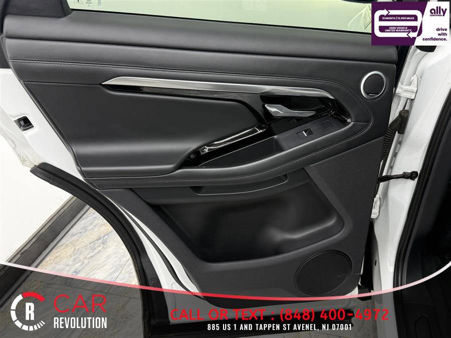 Used 2020 Land Rover Range Rover Evoque SE image 47