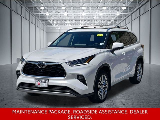 Used 2025 Toyota Highlander Platinum AWD/4WD image 4