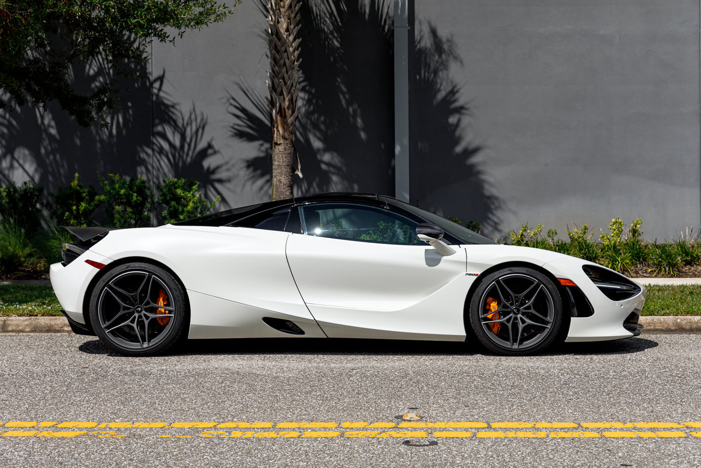 Used 2020 McLaren 720S Performance RWD image 4