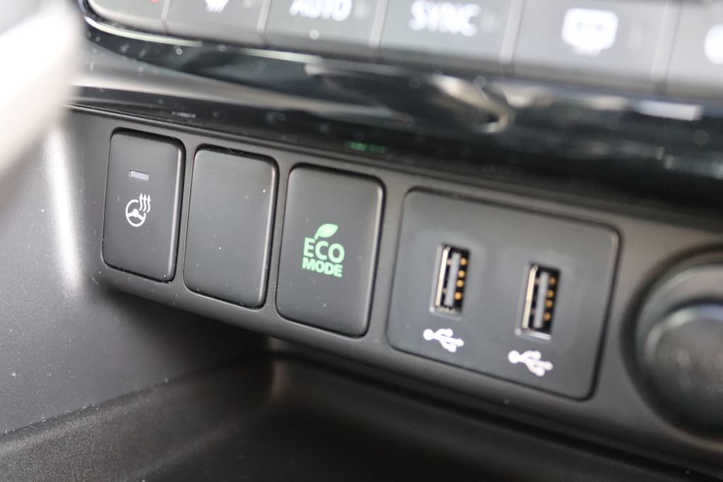 Used 2020 Mitsubishi Eclipse Cross SEL AWD/4WD image 32