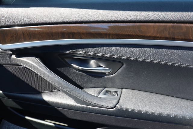 Used 2015 BMW 535i xDrive 535i xDrive image 25