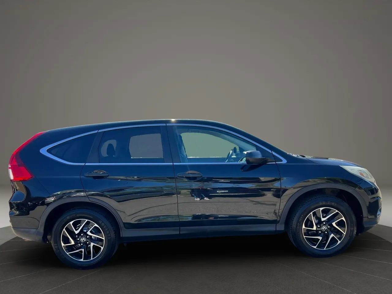 Used 2016 Honda CR-V SE image 4