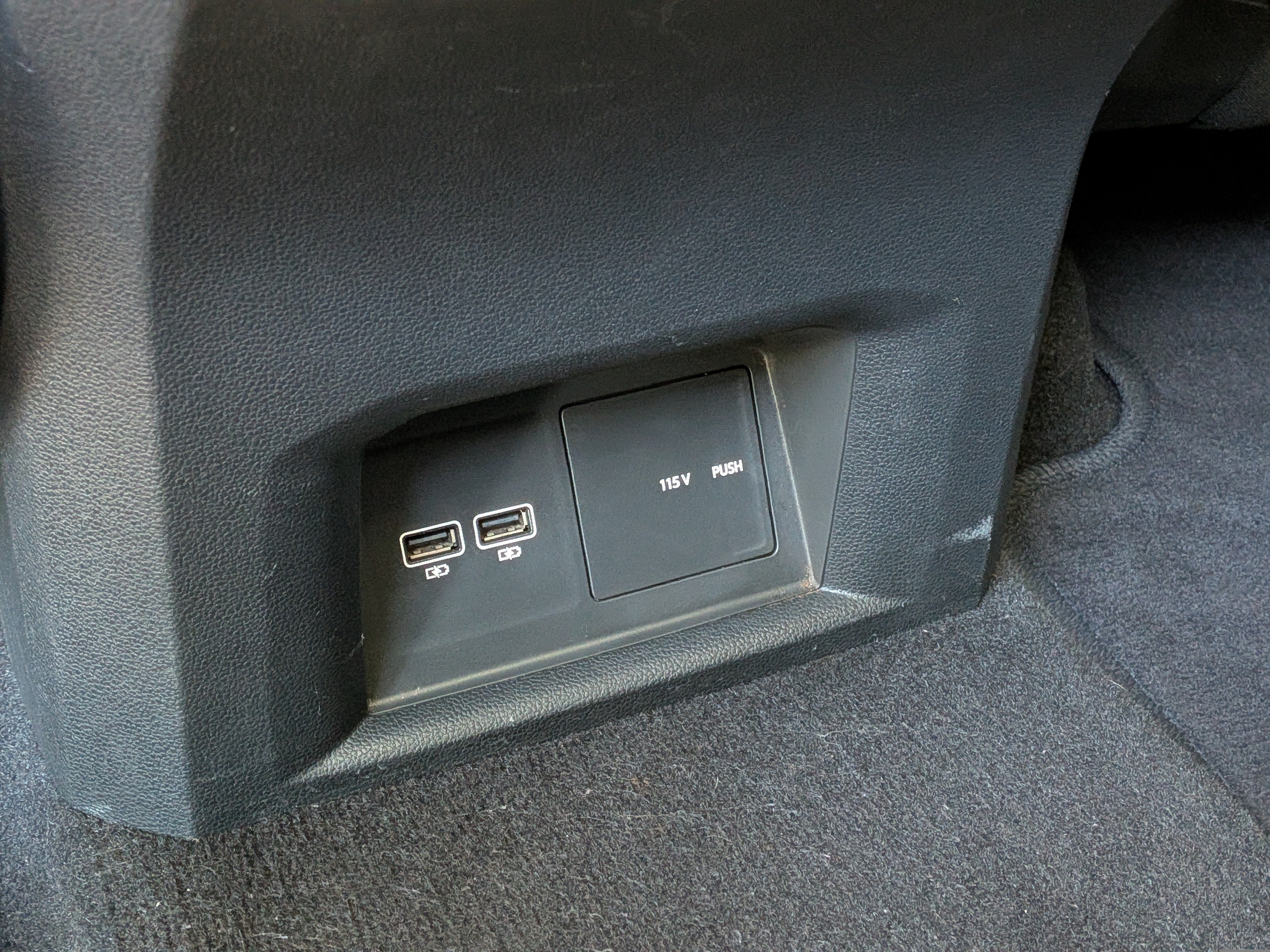 Used 2019 Volkswagen Atlas SEL FWD image 16
