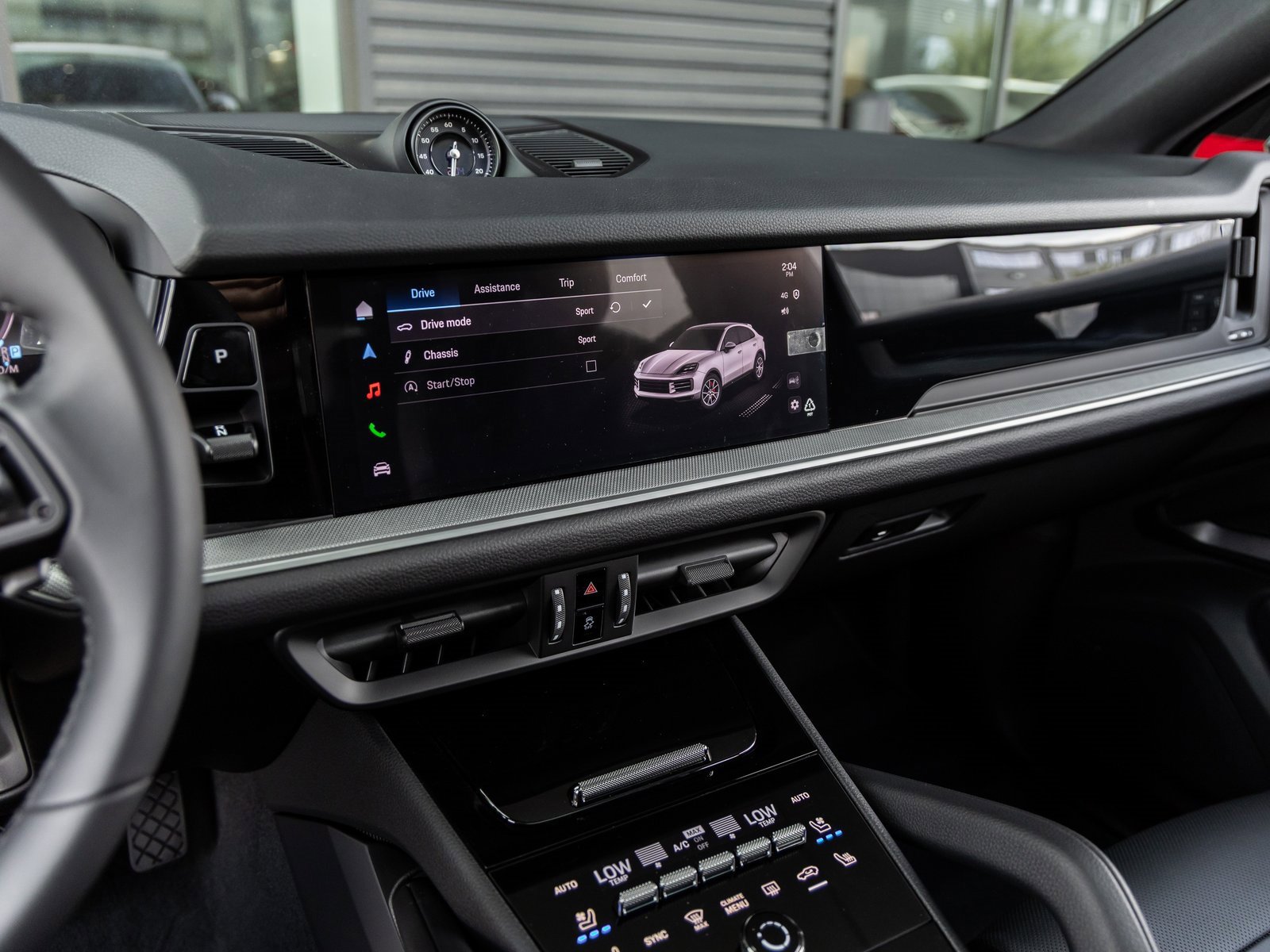 Certified 2025 Porsche Cayenne Coupe image 30