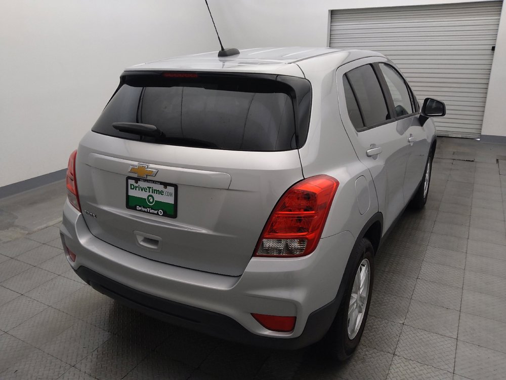 Used 2020 Chevrolet Trax LS w/ Tint and Cruise Package FWD image 7