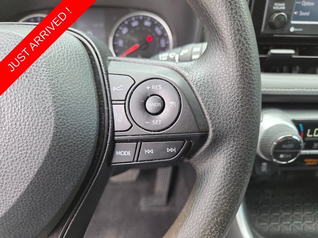 Used 2022 Toyota RAV4 XLE FWD image 31