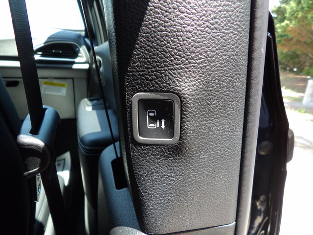 New 2027 Chrysler Pacifica Select FWD image 15