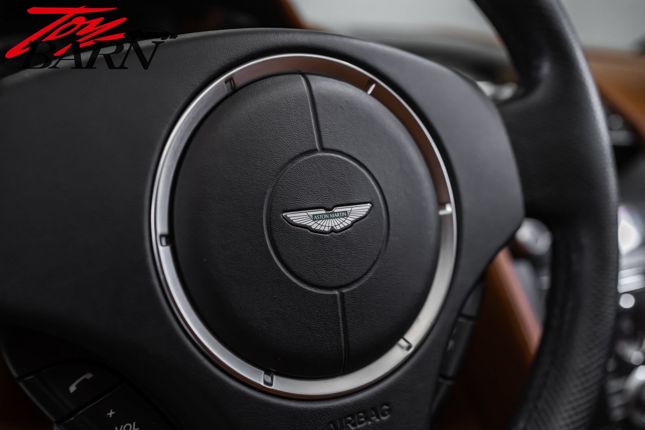Used 2009 Aston Martin V8 Vantage Roadster RWD image 33