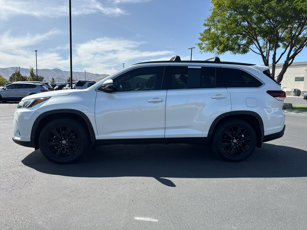 Used 2019 Toyota Highlander SE AWD/4WD image 4
