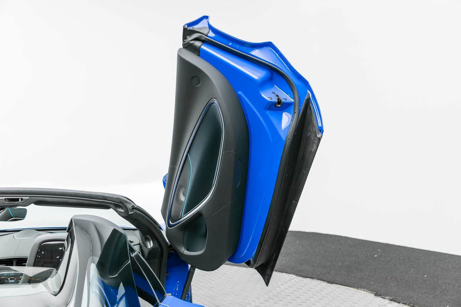 New 2025 McLaren Artura Spider RWD image 37