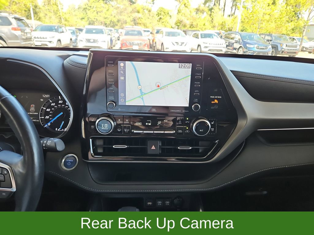 Used 2021 Toyota Highlander Limited image 16