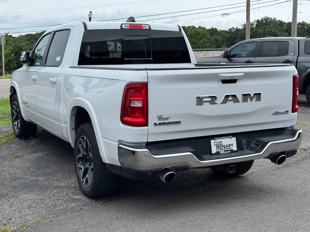 Used 2025 RAM 1500 Laramie AWD/4WD image 6