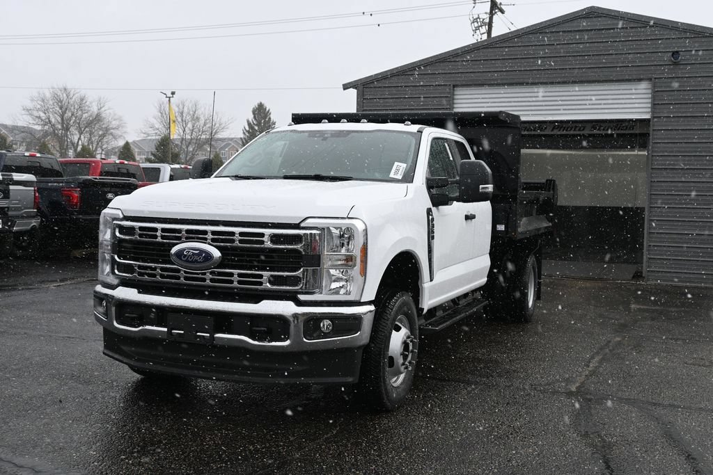 New 2026 Ford F350 XL w/ XL Chrome Package AWD/4WD image 4