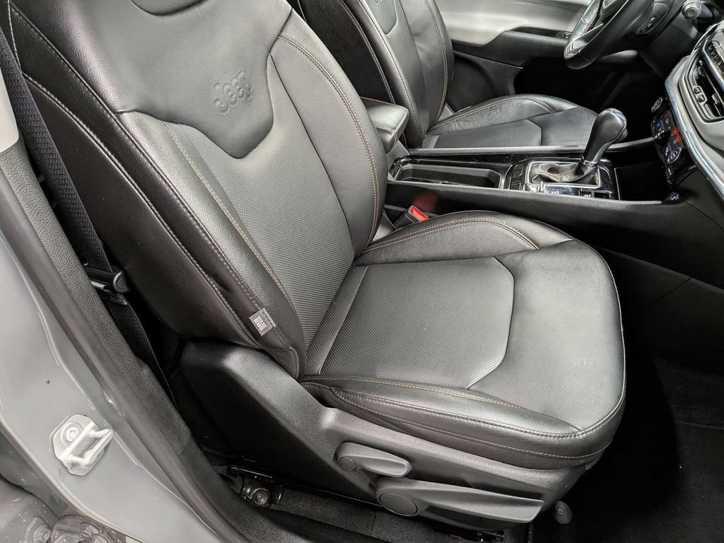 Used 2022 Jeep Compass Limited AWD/4WD image 24