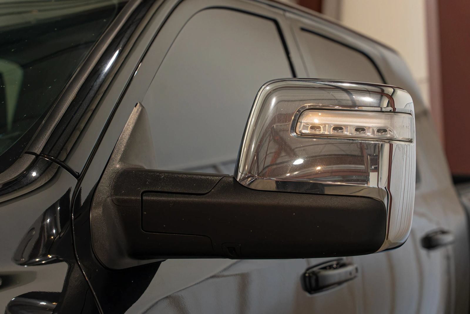 Used 2023 RAM 3500 Laramie AWD/4WD image 9