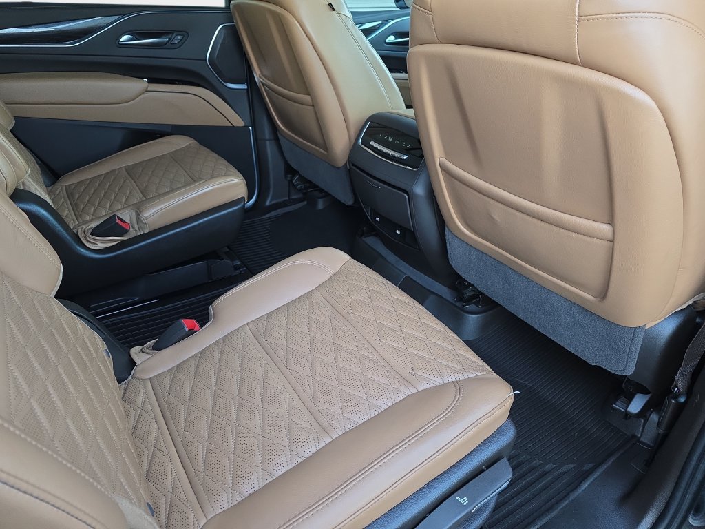 Used 2021 Cadillac Escalade Sport w/ Driver Assist Tech Package AWD/4WD image 13
