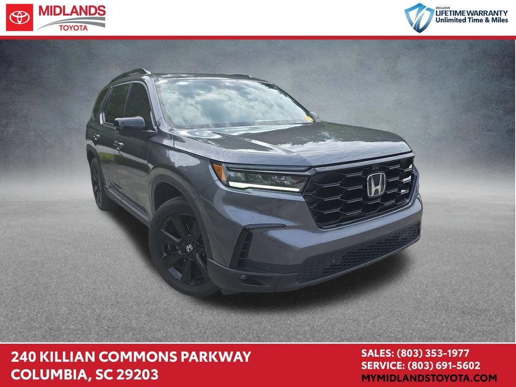 Used 2025 Honda Pilot Black Edition image 1