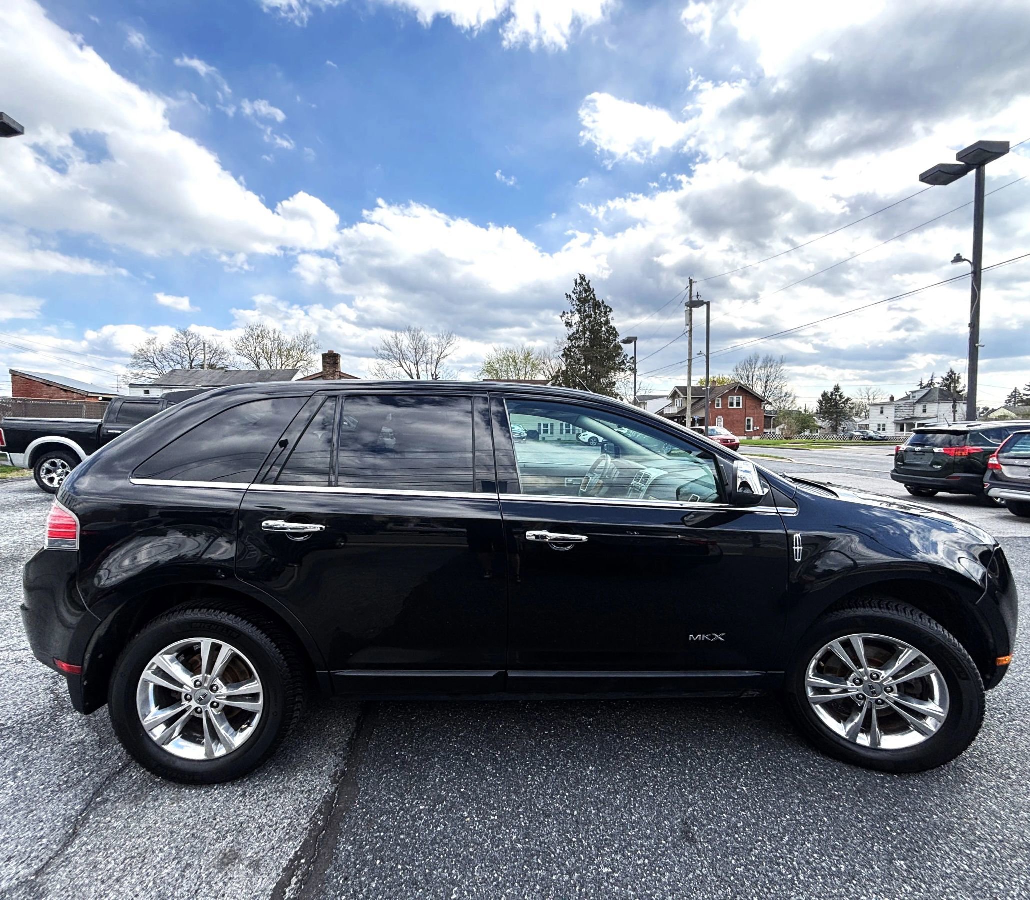 Used 2010 Lincoln MKX AWD image 6