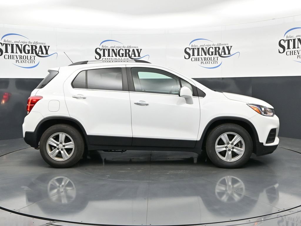 Used 2020 Chevrolet Trax LT w/ LT Convenience Package FWD image 8