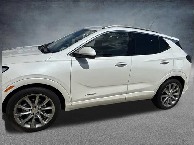 Used 2024 Buick Encore GX Avenir w/ LPO, Road Trip Package FWD image 5
