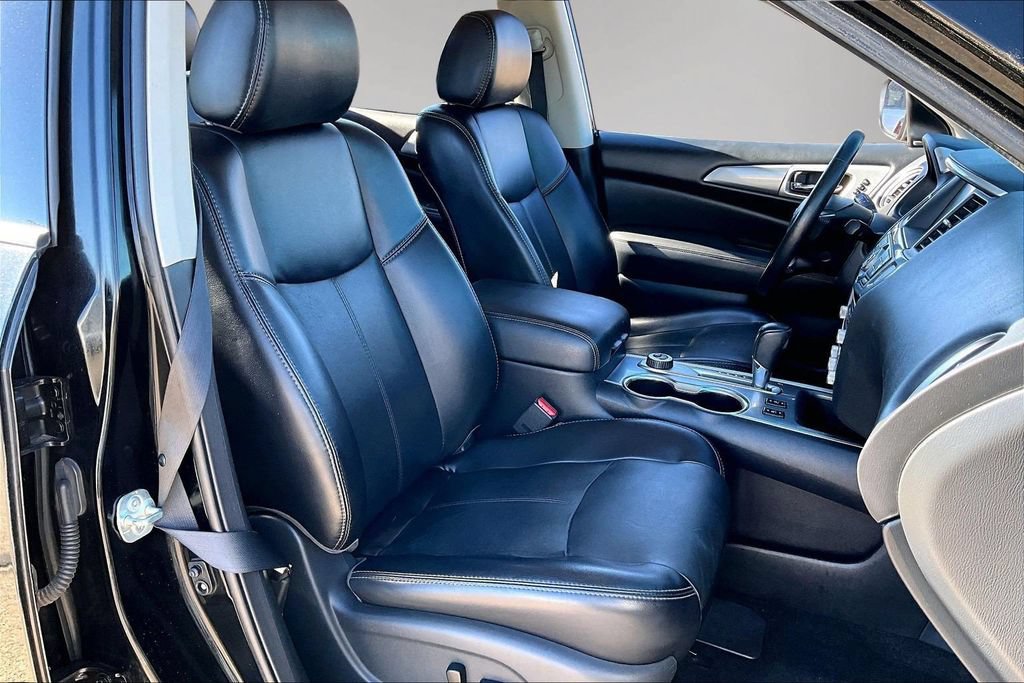 Used 2018 Nissan Pathfinder SL w/ Midnight Edition Package AWD/4WD image 29