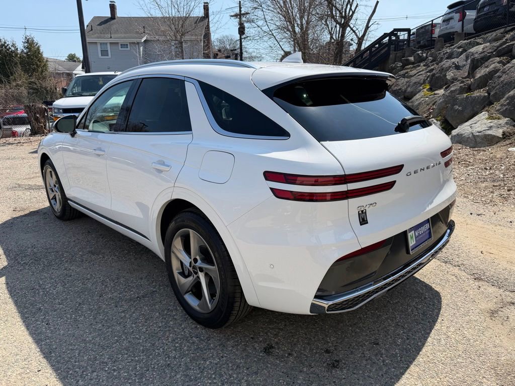 Used 2026 Genesis GV70 2.5T Advanced AWD/4WD image 3