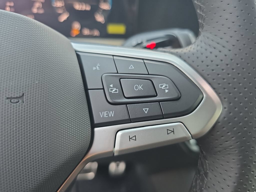 New 2026 Volkswagen Tiguan SE R-Line AWD/4WD image 15