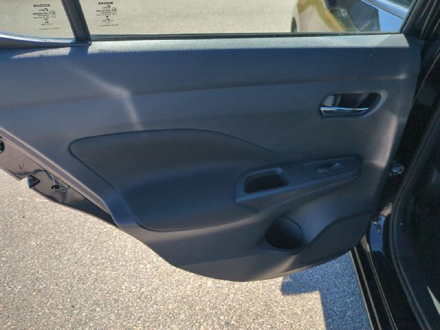 Used 2021 Nissan Versa SV FWD image 27