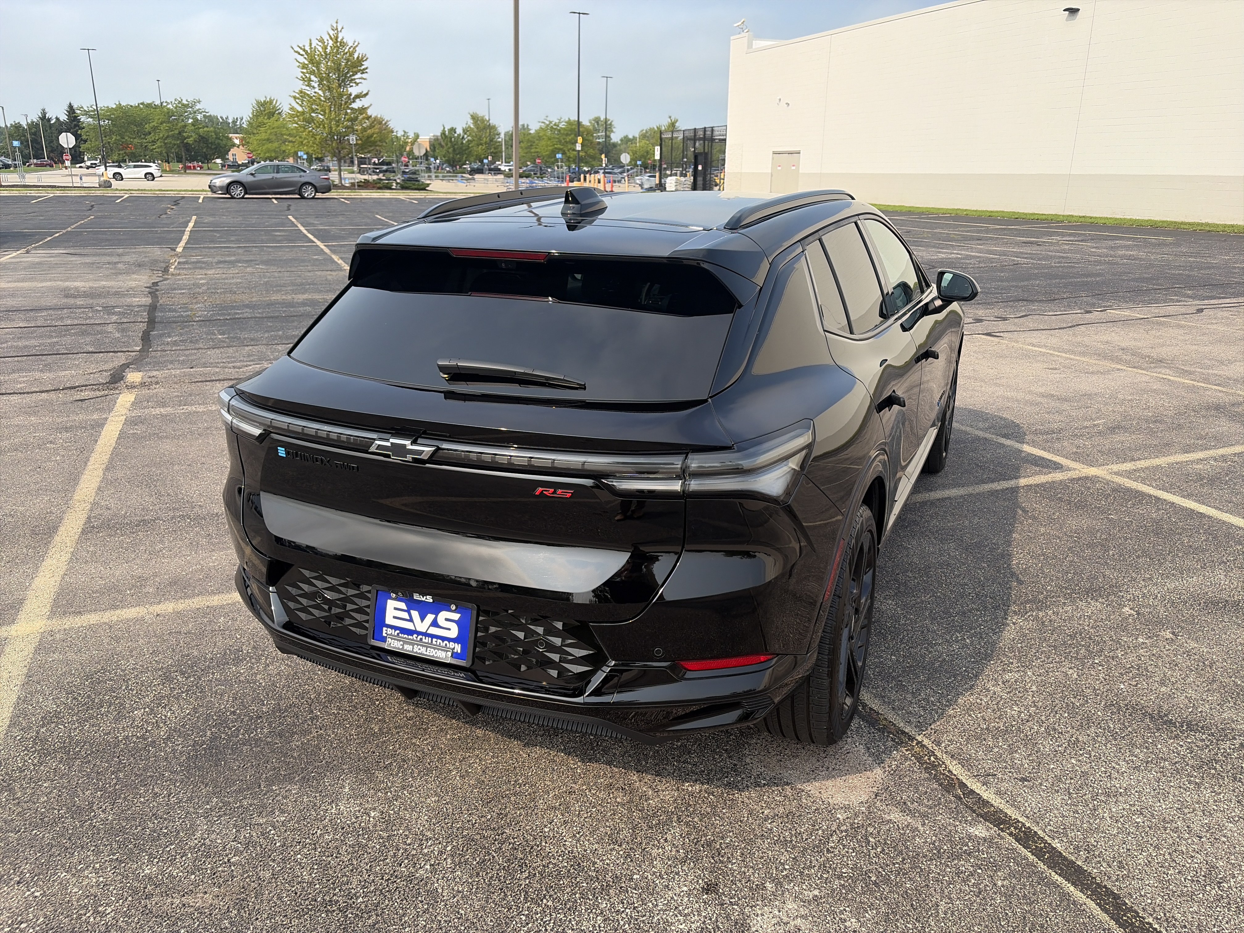 Used 2026 Chevrolet Equinox EV RS w/ Convenience Package II AWD/4WD image 8
