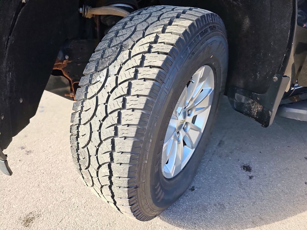 Used 2020 Chevrolet Silverado 1500 LT image 33