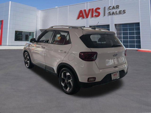 Used 2025 Hyundai Venue SEL FWD image 9