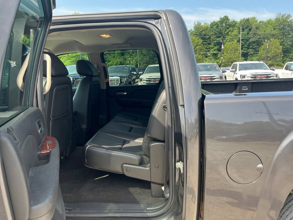 Used 2011 GMC Sierra 1500 SLT w/ SLT Convenience Package AWD/4WD image 26