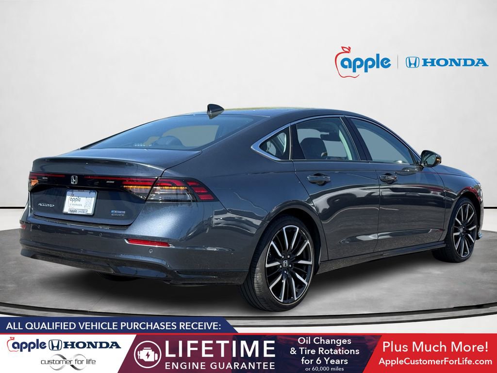 Used 2023 Honda Accord Touring image 5