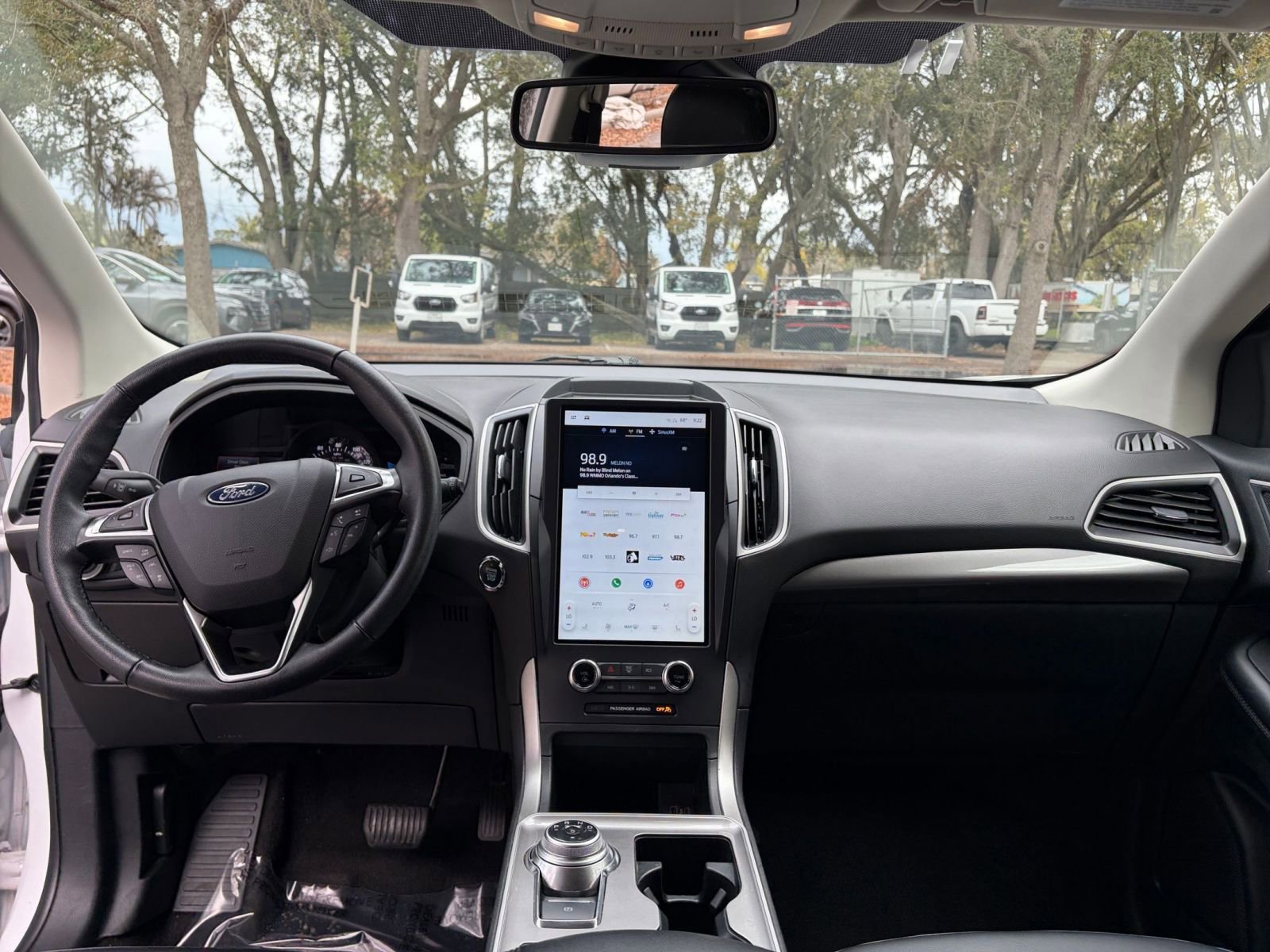 Used 2024 Ford Edge SEL image 29