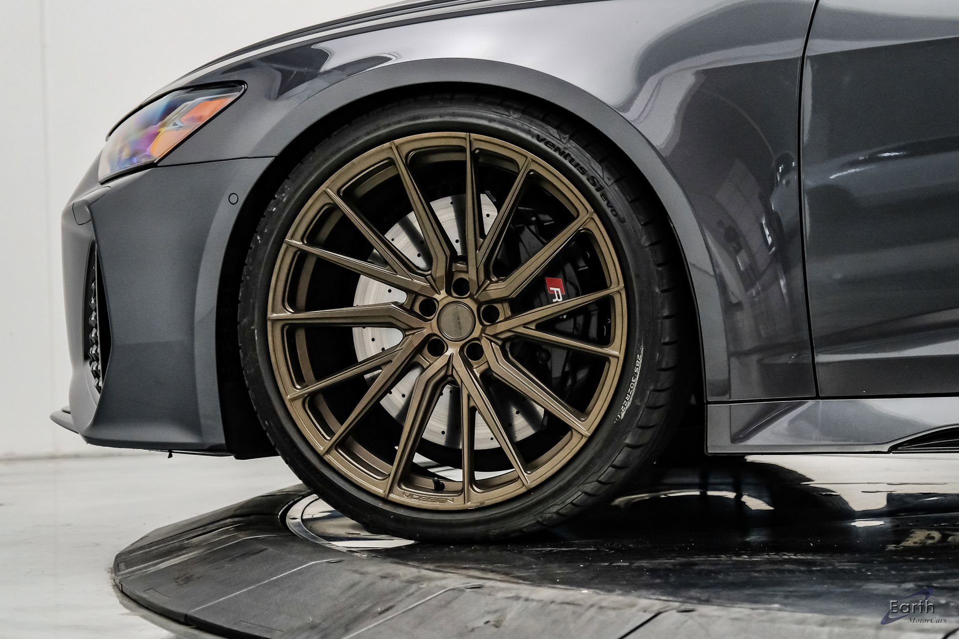 Used 2023 Audi RS 6 w/ Black Optic Package AWD/4WD image 98