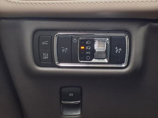 Certified 2023 Lincoln Nautilus Reserve image 18