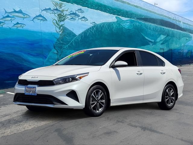 Used 2023 Kia Forte LXS FWD image 3