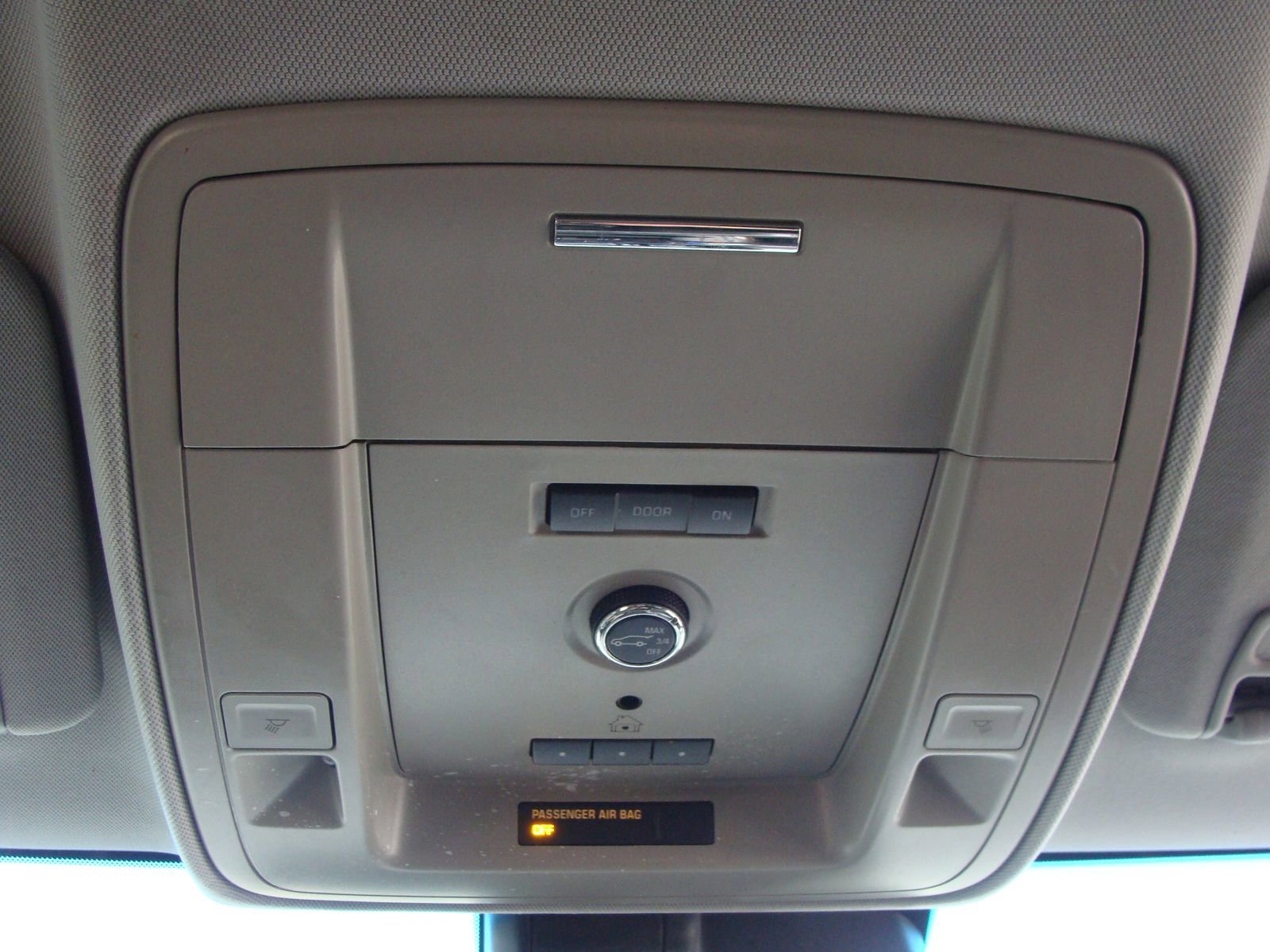 Used 2016 Chevrolet Suburban LT image 37