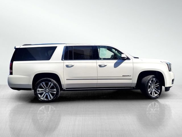 Used 2020 GMC Yukon XL Denali w/ Denali Ultimate Package AWD/4WD image 3