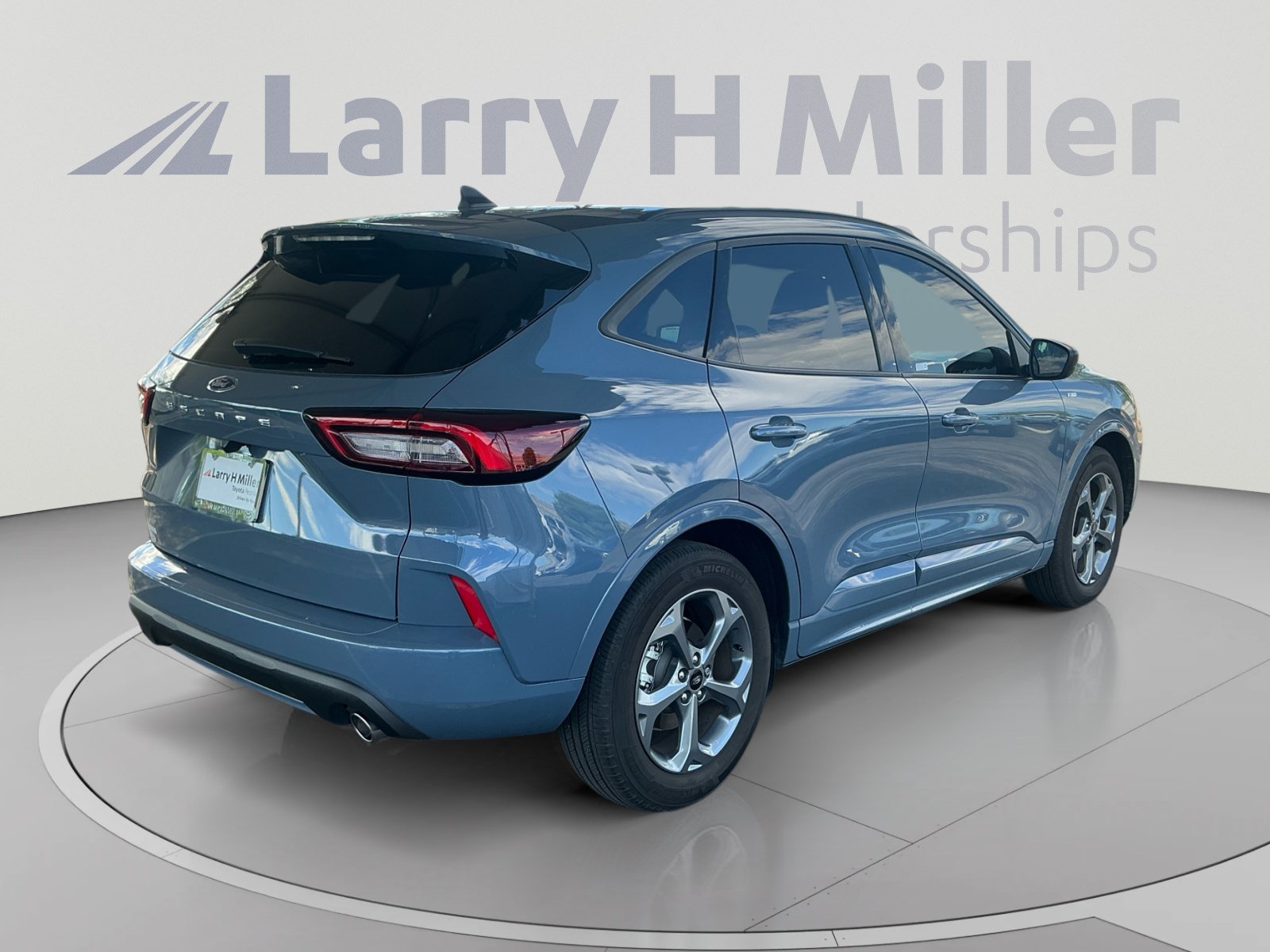 Used 2024 Ford Escape ST-Line FWD image 5