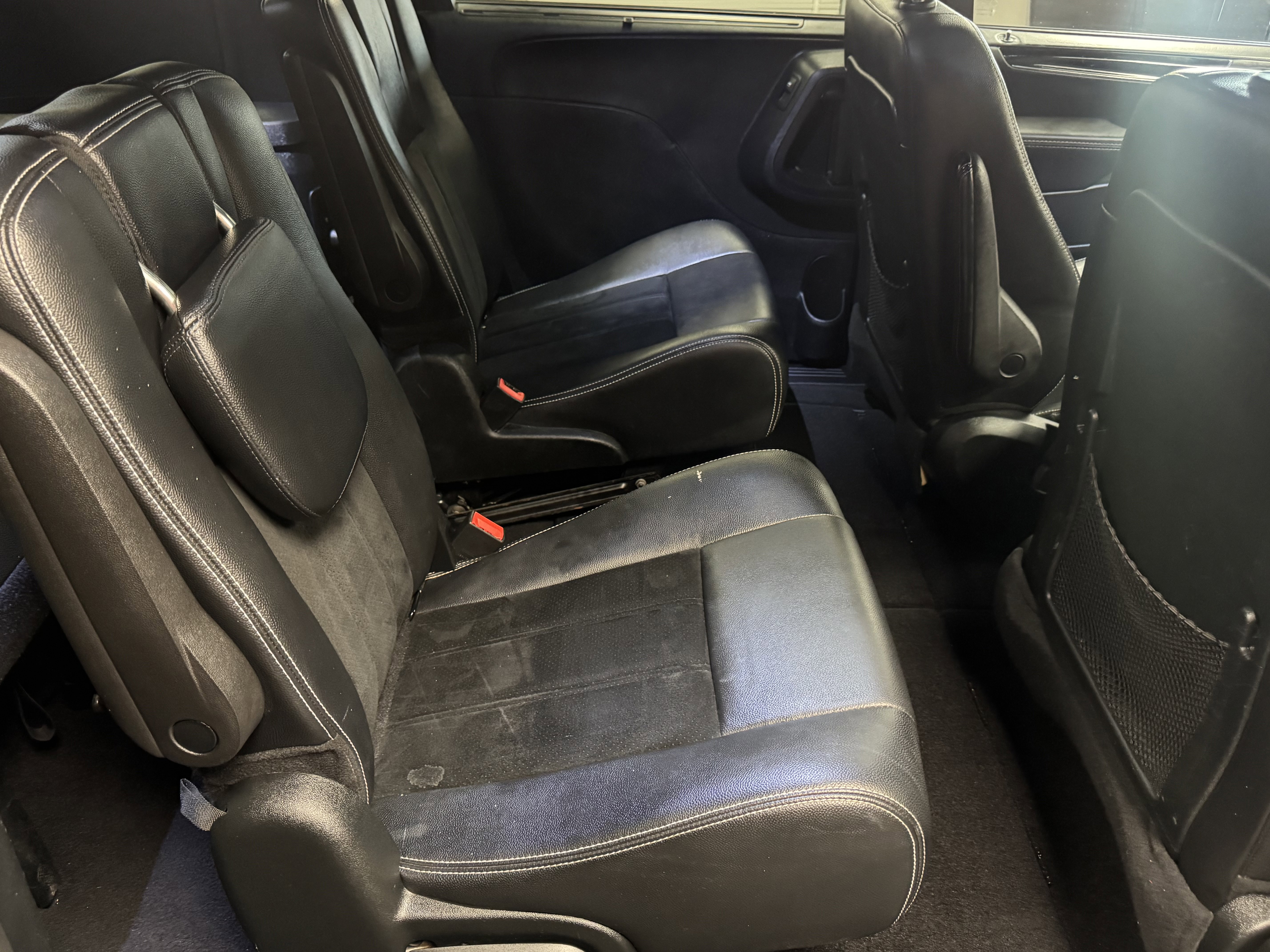 Used 2018 Dodge Grand Caravan SXT w/ Driver Convenience Group image 14