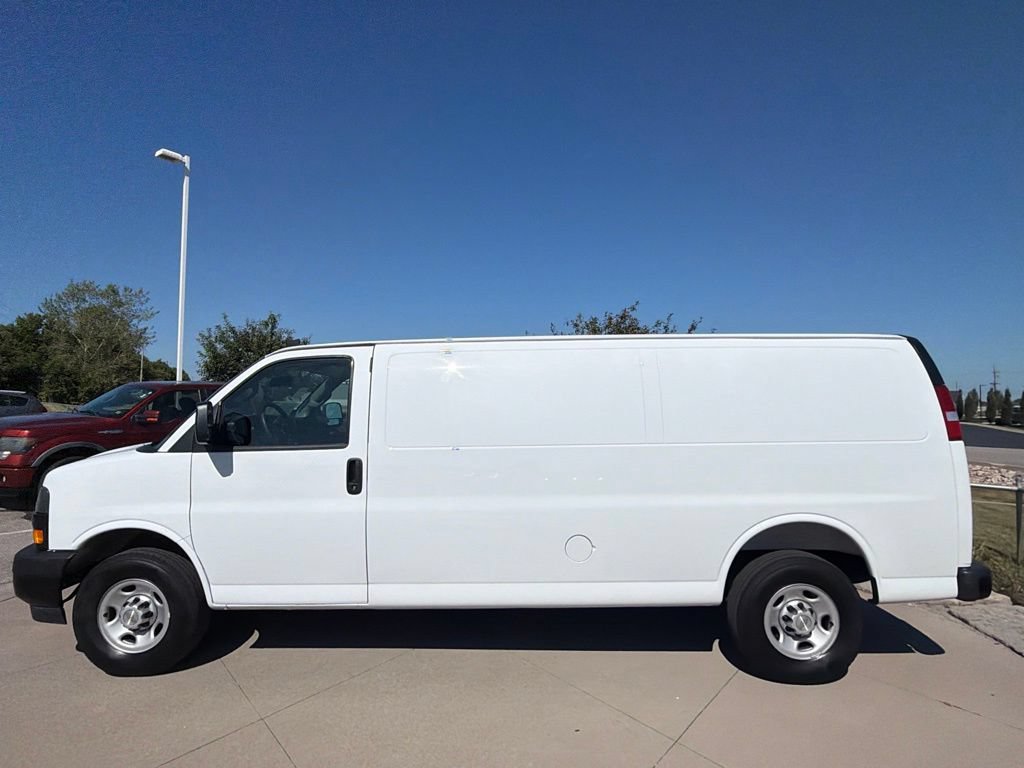 Used 2025 Chevrolet Express 2500 Extended w/ Driver Convenience Package RWD image 15