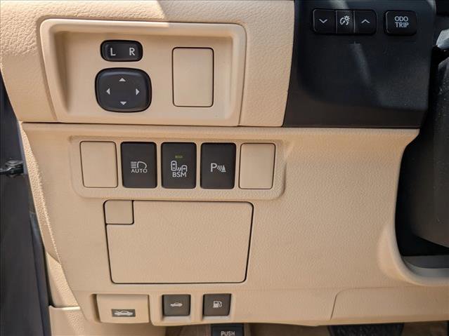 Used 2015 Lexus ES 350 w/ Ultra Luxury Package FWD image 10