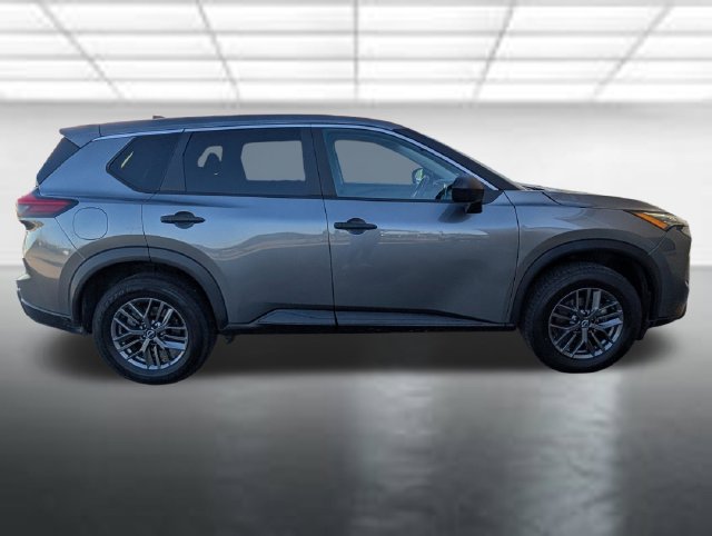 Used 2024 Nissan Rogue S FWD image 27