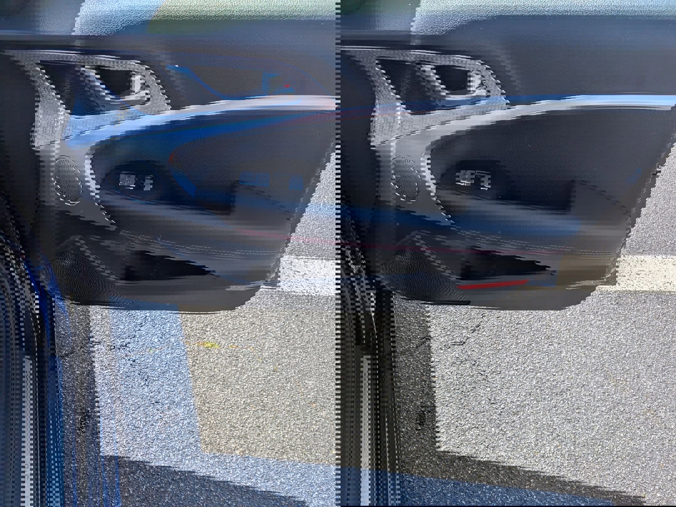 Used 2023 Genesis G70 2.0T w/ Sport Prestige Package RWD image 30