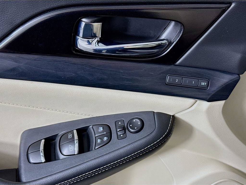 Used 2019 Nissan Maxima Platinum image 25