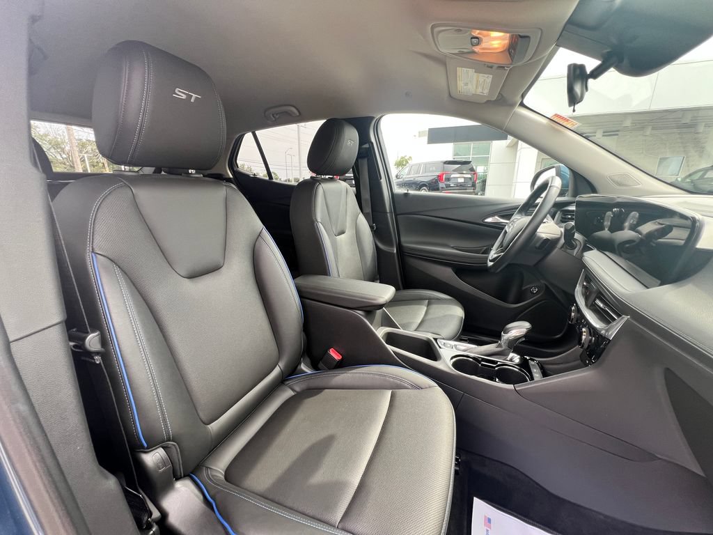 Used 2025 Buick Encore GX Sport Touring w/ Comfort Package FWD image 36