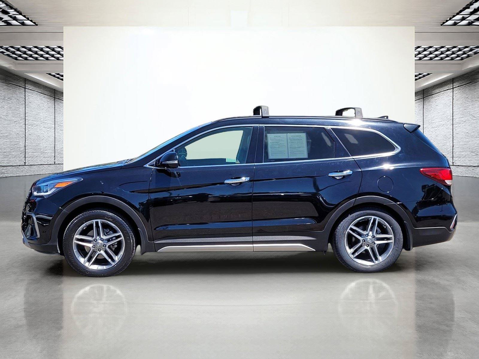 Used 2017 Hyundai Santa Fe Limited FWD image 10